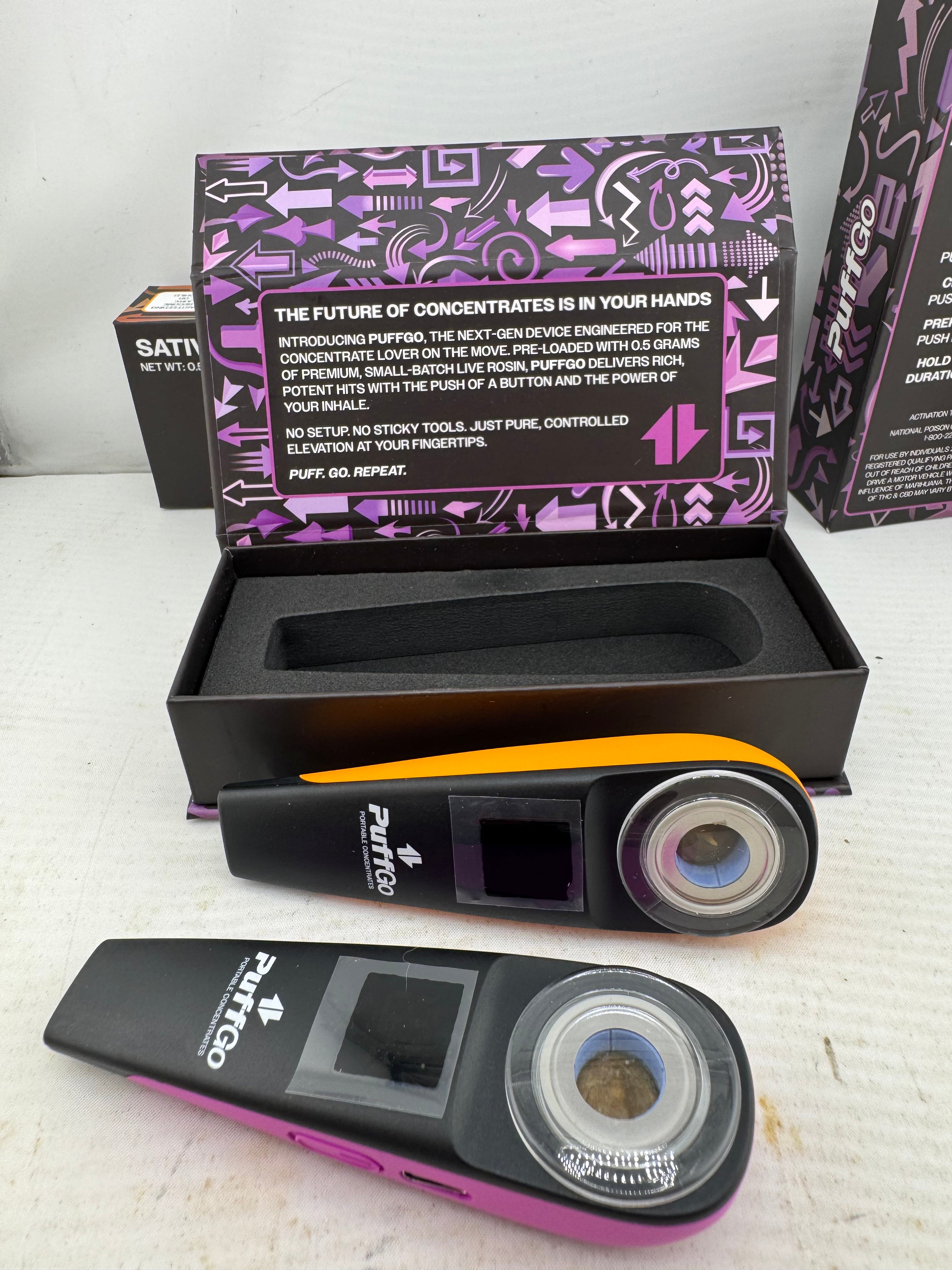 Puffgo Portable Dab Rig Loaded With .5Gram Hash Rosin
